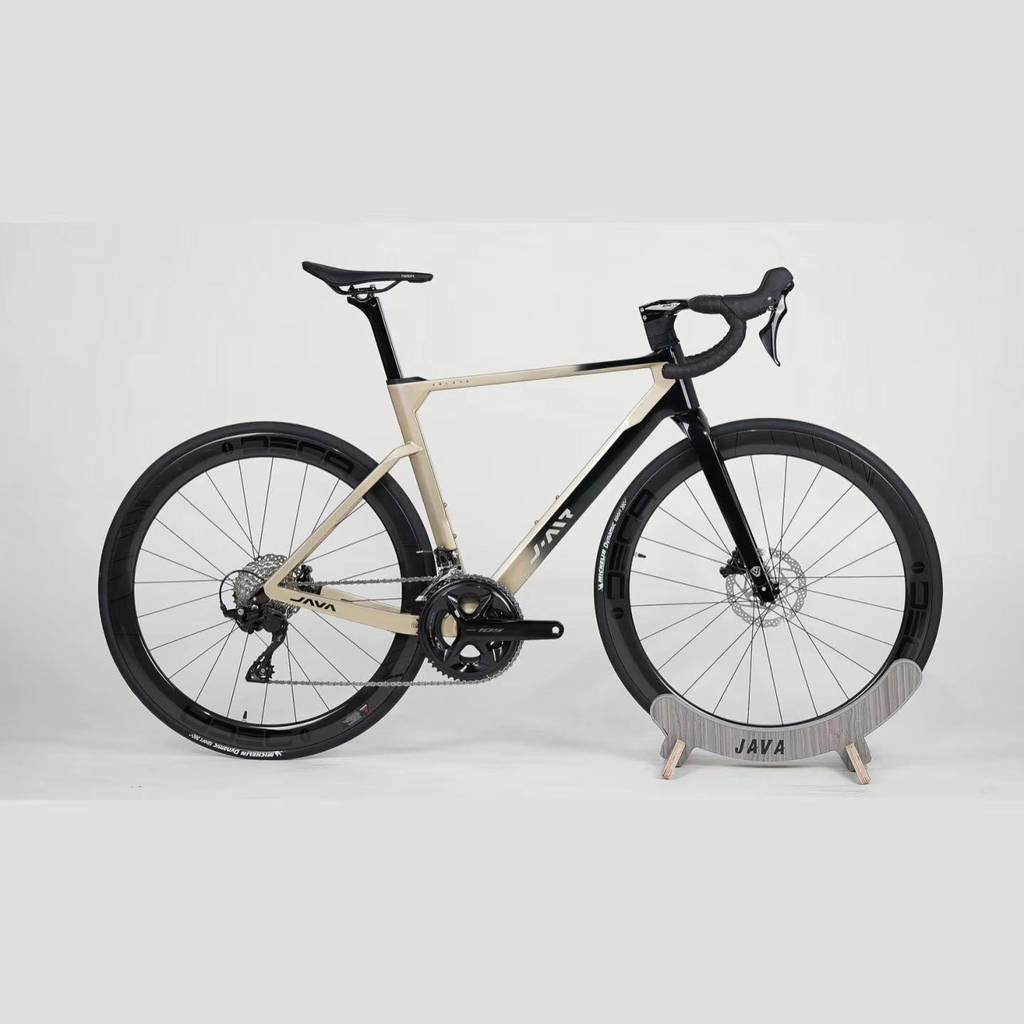 Xe đạp đua đường trường 700cc Java Volata 24 tốc độ 7120 phanh đĩa sợi carbon 2024